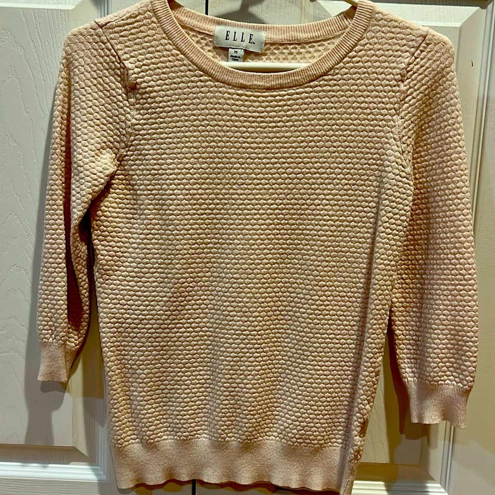 Cream/ off white crew neck sweater from Elle in XS